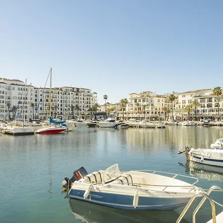 Cubo's Duquesa & Parking