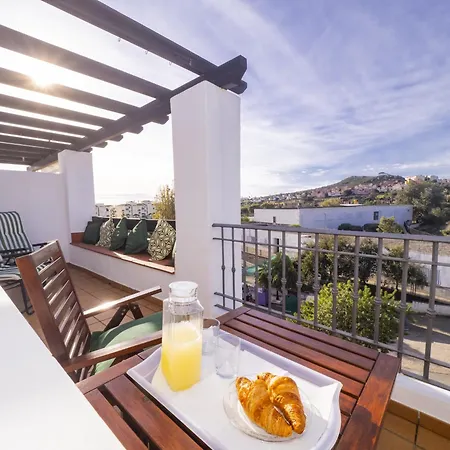 Cubo's Duquesa & Parking Manilva